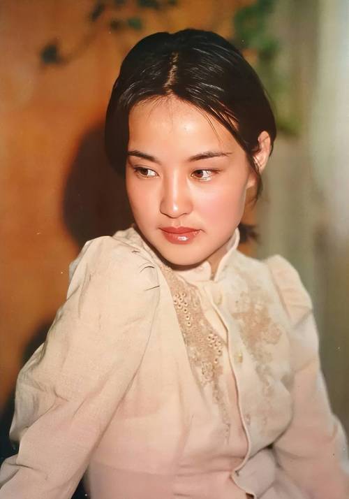 娱乐圈年龄差距最大的_娱乐圈年龄差大的言情文推荐_娱乐圈年纪差距大的恋人