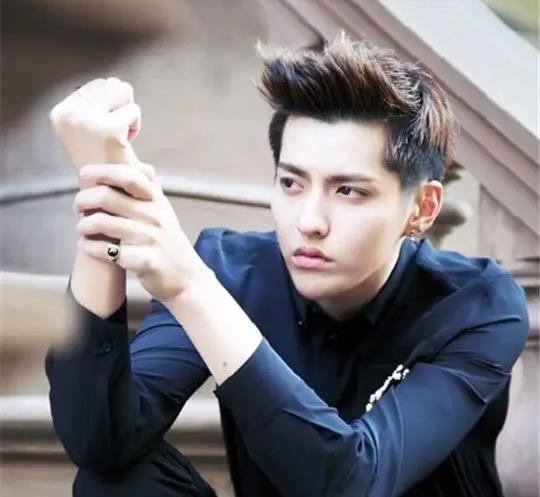 娱乐圈潜规则曝光_女明星被污_明星背后交易内幕